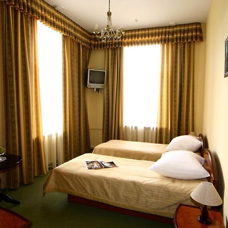 Wien Hotel Lviv Ngoại thất bức ảnh