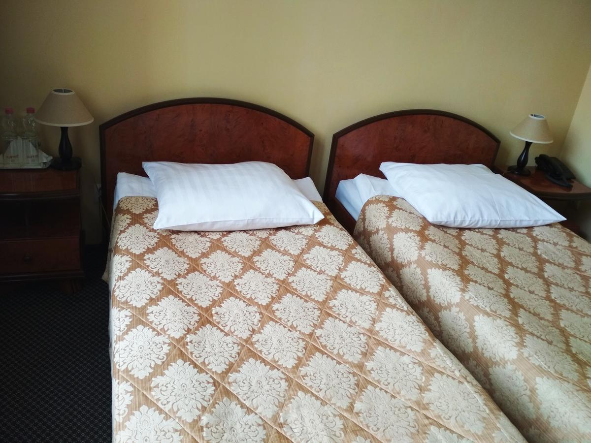 Wien Hotel Lviv Ngoại thất bức ảnh