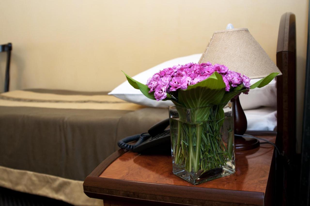 Wien Hotel Lviv Ngoại thất bức ảnh
